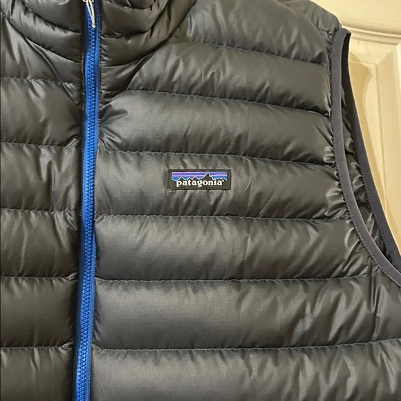 Patagonia Men’s Down Vest Full Zip Sustainable Size XL - Picture 3 of 4